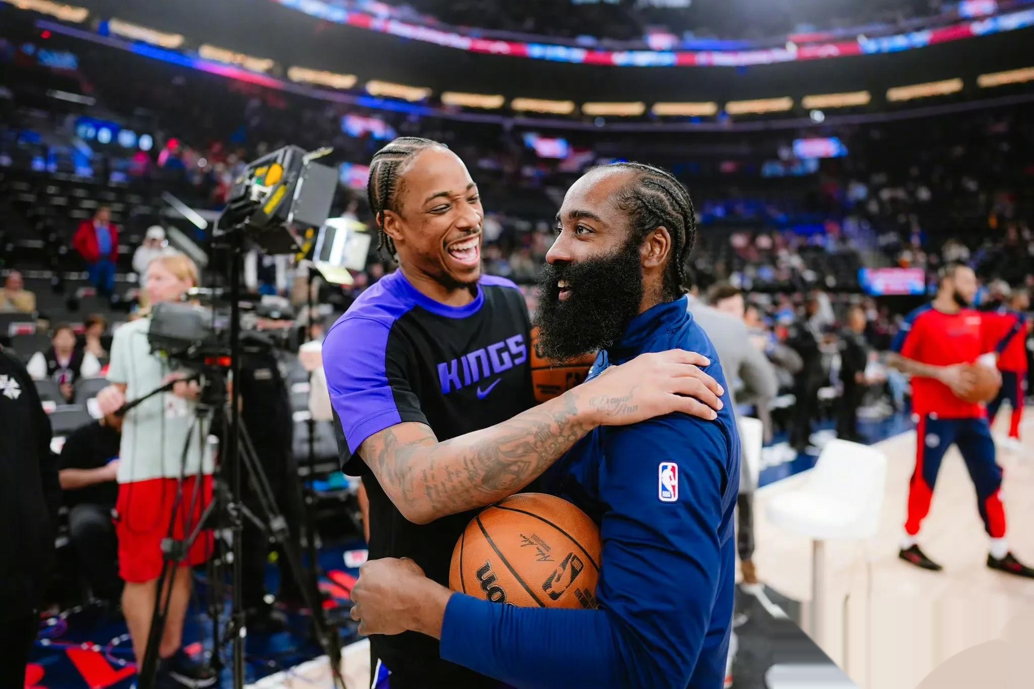 开云官网-快船球星三分绝杀，全场观众热烈欢呼，登录直接为了这里.-开云官网