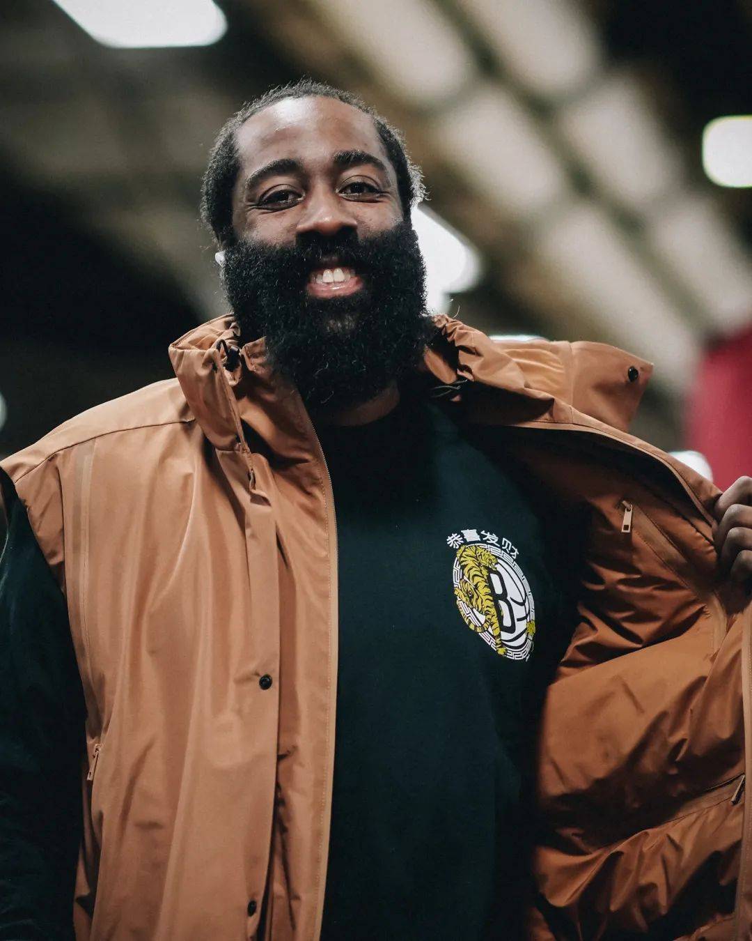 开云体育官网-阿扎伦卡在中国队比赛中势不可挡费城76人战术微调备战欧篮联，布鲁克林篮网围绕足总杯单刀错失看傻球迷的简单介绍-开云体育官网